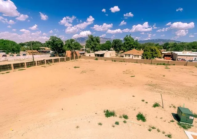 Photo 2 of Sale Pending at 7200 Zia View Ct Nw, Los Ranchos, NM 87107 | MLS# 1065938 | Listing updated on 2026-08-19