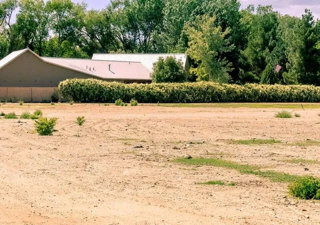 Photo 4 of Sale Pending at 7200 Zia View Ct Nw, Los Ranchos, NM 87107 | MLS# 1065938 | Listing updated on 2026-08-19