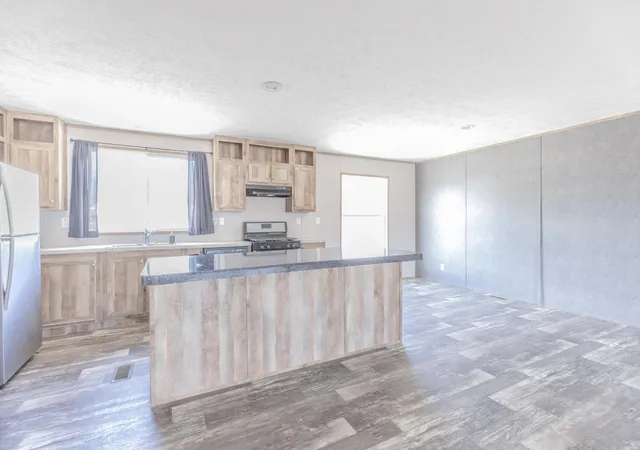 Photo 5 of Sale Pending at 506 W Arthur Ave, Estancia, NM 87016 | MLS# 1066187 | Listing updated on 2026-08-28