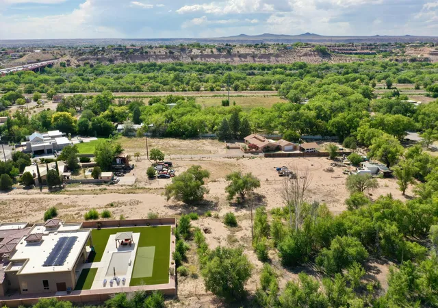 2nd image of 3227 Duranes Rd Nw, Albuquerque, NM 87104 | MLS# 1074738