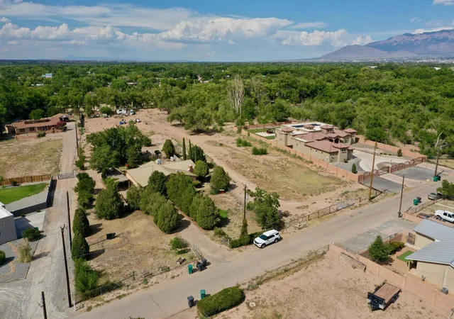 3rd image of 3227 Duranes Rd Nw, Albuquerque, NM 87104 | MLS# 1074738