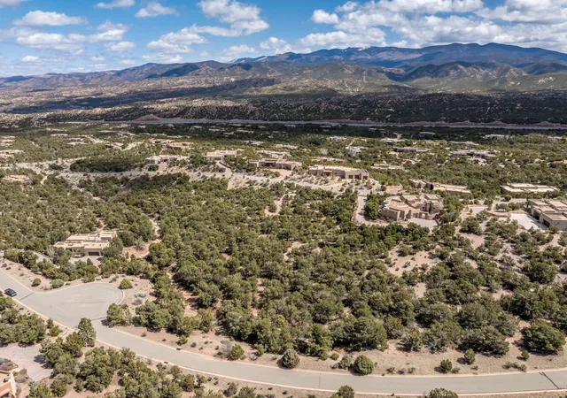 5th image of 2959 Broken Sherd Trl, Santa Fe, NM 87506 | MLS# 1081491