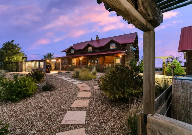 Homes for sale in Estancia, NM | 414 Peacock Rd, Estancia, NM 87016 | MLS# 1083625