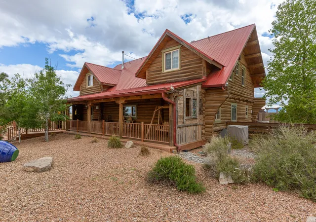 Photo 4 of House for sale at 414 Peacock Rd, Estancia, NM 87016 | MLS# 1084631 | Listing updated on 2026-07-24