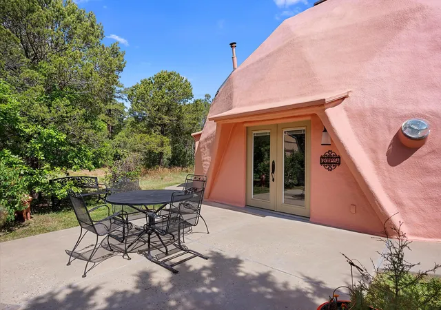 Photo 3 of Single family home for sale at 20 Hummingbird Ln, Tijeras, NM 87059 | MLS# 1085077 | Listing updated on 2026-08-26