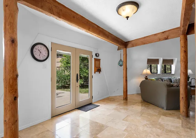 Photo 4 of Single family home for sale at 20 Hummingbird Ln, Tijeras, NM 87059 | MLS# 1085077 | Listing updated on 2026-08-26
