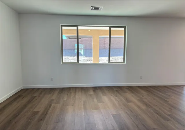 Photo 3 of Sale Pending at 3113 Alicia Rd NE, Rio Rancho, NM 87144 | MLS# 1085639 | Listing updated on 2026-09-01