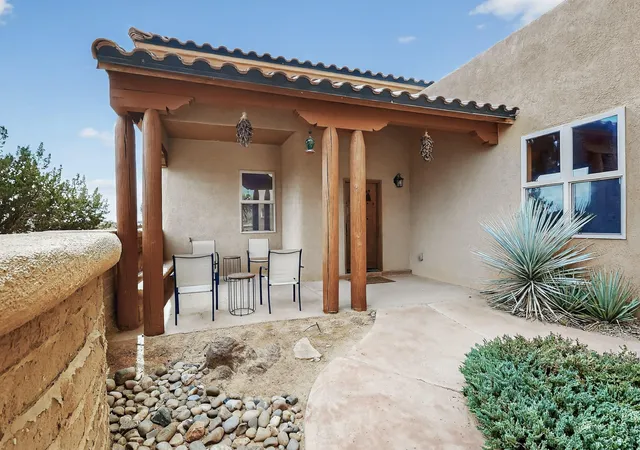 2nd image of 2705 Lerma Rd Ne, Rio Rancho, NM 87144 | MLS# 1088878