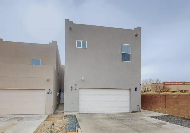 Townhouse for sale at 5714 Pinnacle Peak Ct NW, Albuquerque, NM 87114 | MLS# 1089593