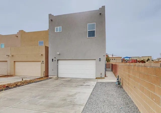 Photo 2 of Townhouse for sale at 5714 Pinnacle Peak Ct NW, Albuquerque, NM 87114 | MLS# 1089593 | Listing updated on 2026-07-31