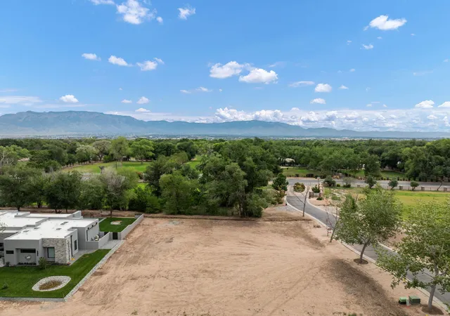 1st image of 1001 Cottonwood Dr Nw, Los Ranchos, NM 87107 | MLS# 1090833