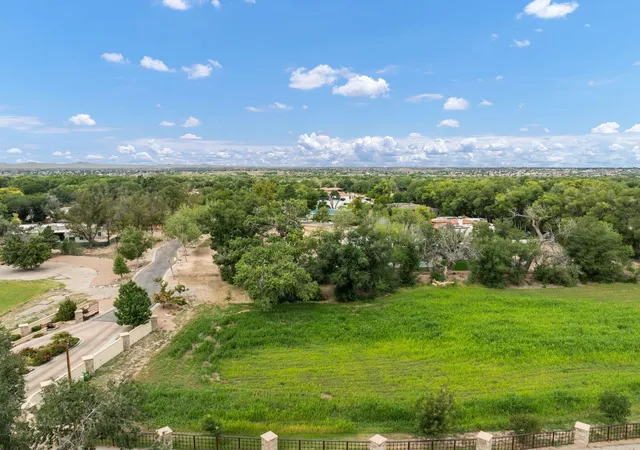 2nd image of 1001 Cottonwood Dr Nw, Los Ranchos, NM 87107 | MLS# 1090833