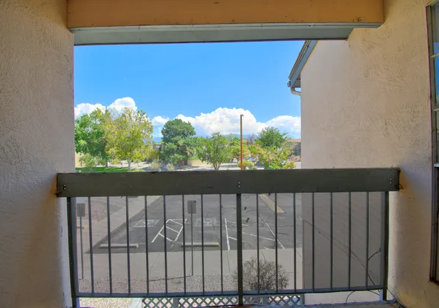 Photo 4 of Sale Pending at 4601 Carlisle Blvd Ne #D16, Albuquerque, NM 87109 | MLS# 1091417 | Listing updated on 2026-08-06