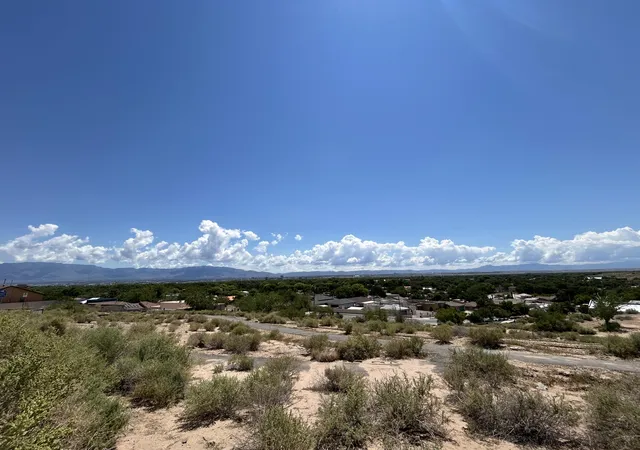 Photo 3 of Sale Pending at 5209 La Bajada Rd Nw, Albuquerque, NM 87105 | MLS# 1091791 | Listing updated on 2026-08-03
