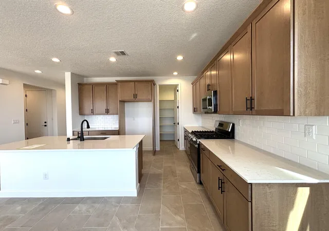 Photo 3 of Sale Pending at 3157 Wolf Tail Loop Ne, Rio Rancho, NM 87144 | MLS# 1091805 | Listing updated on 2026-08-25