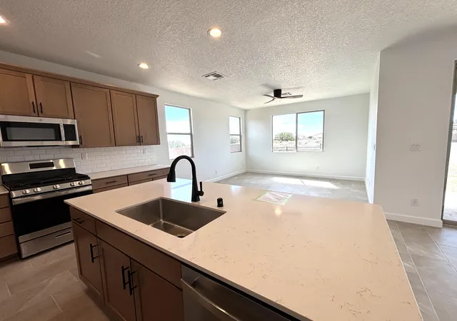 Photo 3 of Sale Pending at 3157 Wolf Tail Loop Ne, Rio Rancho, NM 87144 | MLS# 1091805 | Listing updated on 2026-08-25