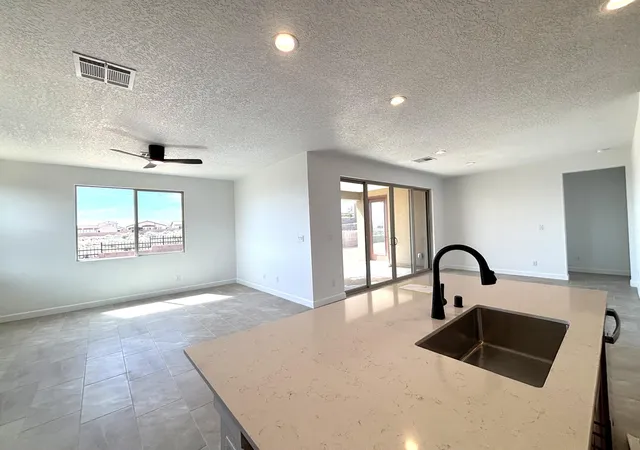 Photo 4 of Sale Pending at 3157 Wolf Tail Loop Ne, Rio Rancho, NM 87144 | MLS# 1091805 | Listing updated on 2026-08-25