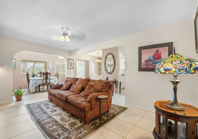 5th image of 4703 Country Club Ln Nw #H-1, Albuquerque, NM 87114 | MLS# 1091986
