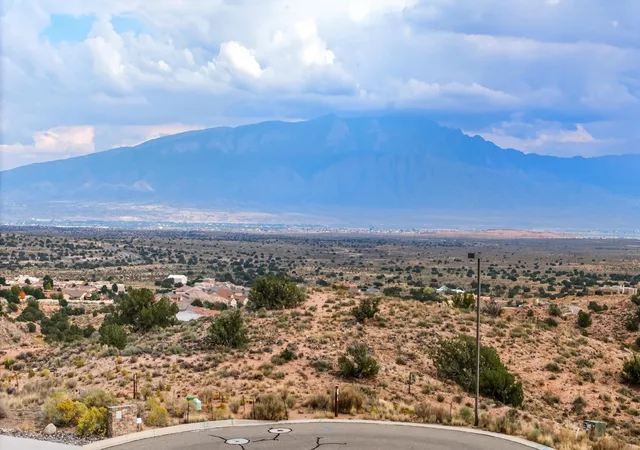 2nd image of 6016 Ridgeline Pl Ne, Rio Rancho, NM 87144 | MLS# 1092893