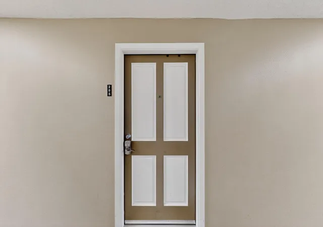 Homes for sale in Albuquerque, NM | 351 Washington St Se #205, Albuquerque, NM 87108 | MLS# 1092900