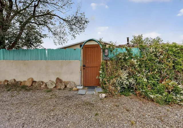Photo 3 of Single family home for sale at 704 Elm St, Magdalena, NM 87825 | MLS# 1092935 | Listing updated on 2026-08-12