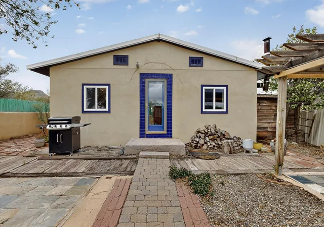 Photo 3 of Single family home for sale at 704 Elm St, Magdalena, NM 87825 | MLS# 1092935 | Listing updated on 2026-08-12