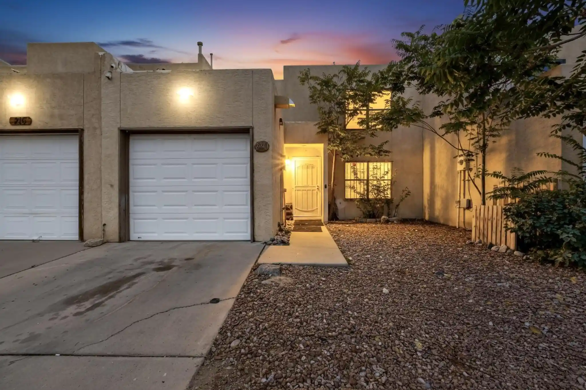 Townhouse for sale at 220 Shawnee Ct Se, Albuquerque, NM 87108 | MLS# 1092938