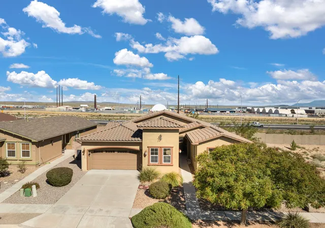 2nd image of 370 Zuni River Cir Sw, Los Lunas, NM 87031 | MLS# 1093229