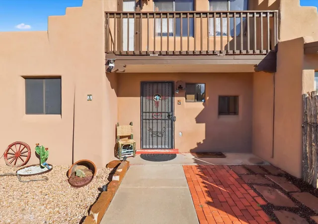 Photo 4 of Single family home for sale at 8 Carlito Rd, Santa Fe, NM 87508 | MLS# 1093779 | Listing updated on 2026-08-10