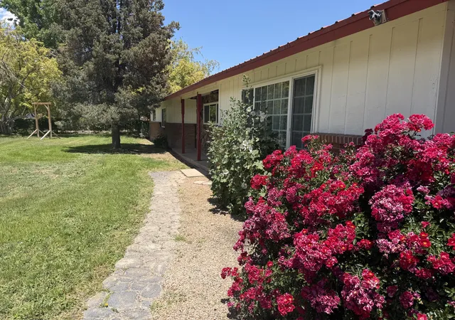 Homes for sale in Bosque Farms, NM | 1110 Ranchero Rd, Bosque Farms, NM 87068 | MLS# 1094139