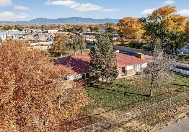 Homes for sale in Bosque Farms, NM | 1110 Ranchero Rd, Bosque Farms, NM 87068 | MLS# 1094139
