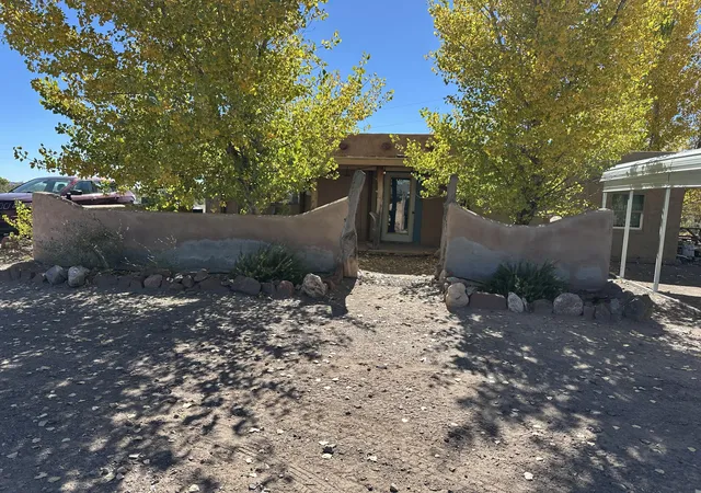 1st image of 1 S Alamillo Rd, San Acacia, NM 87831 | MLS# 1094438