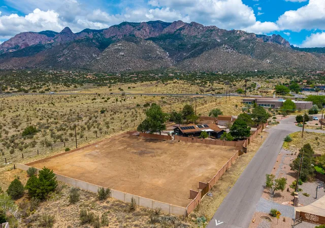 Homes for sale in Albuquerque, NM | 12519 Elena Dr Ne, Albuquerque, NM 87122 | MLS# 1085412