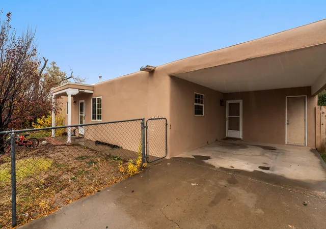 1st image of 1206 Morning Dr, Santa Fe, NM 87507 | MLS# 1095019