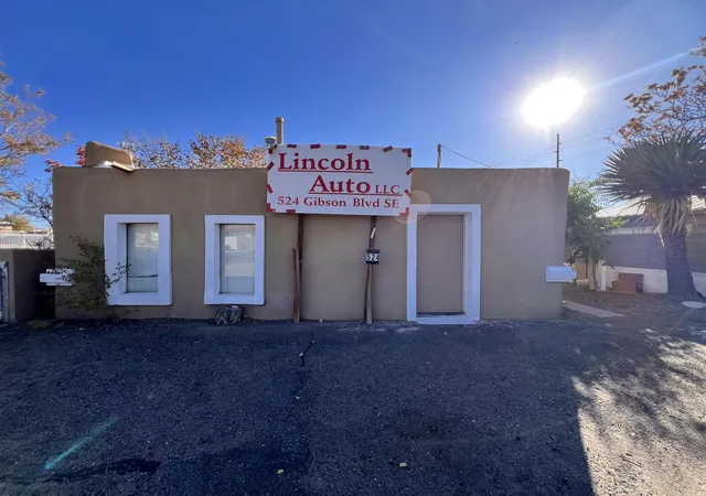 1st image of 524 Gibson Blvd Se, Albuquerque, NM 87102 | MLS# 1095124