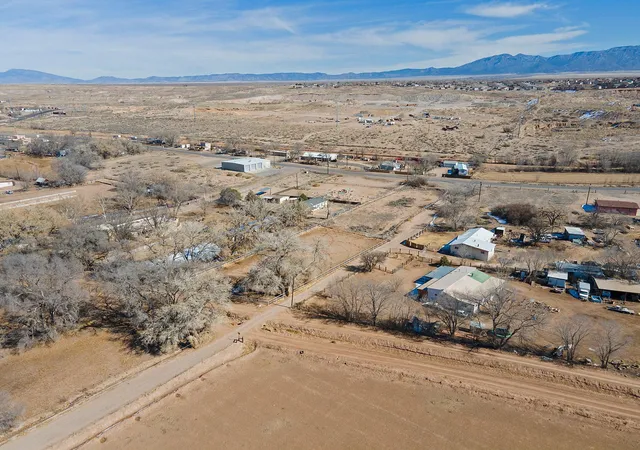 2nd image of 0 El Cerro Loop, Los Lunas, Nm Sw, Los Lunas, NM 87031 | MLS# 1095235
