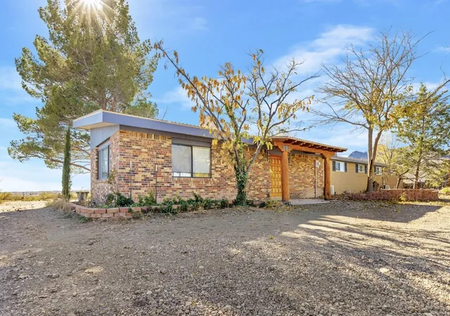 Photo 3 of Single family home for sale at 108 Alice Rd, Socorro, NM 87801 | MLS# 1095277 | Listing updated on 2026-08-12