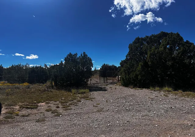 Photo 1 of Sale Pending at 2068 Old Hy 66 (nm333), Edgewood, NM 87015 | MLS# 1095340 | Listing updated on 2026-08-25