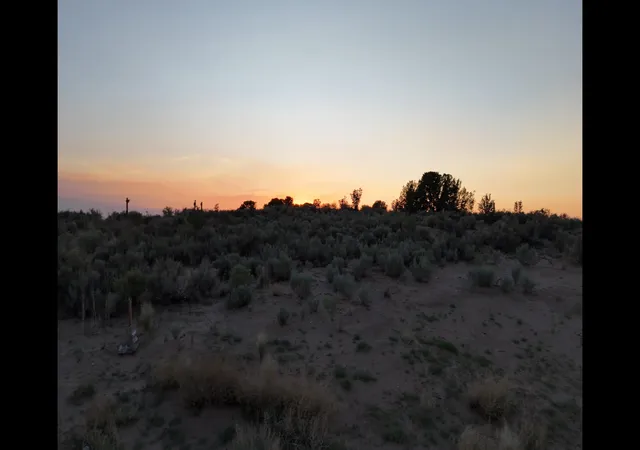 2nd image of 106 31st St Sw, Rio Rancho, NM 87124 | MLS# 1095352