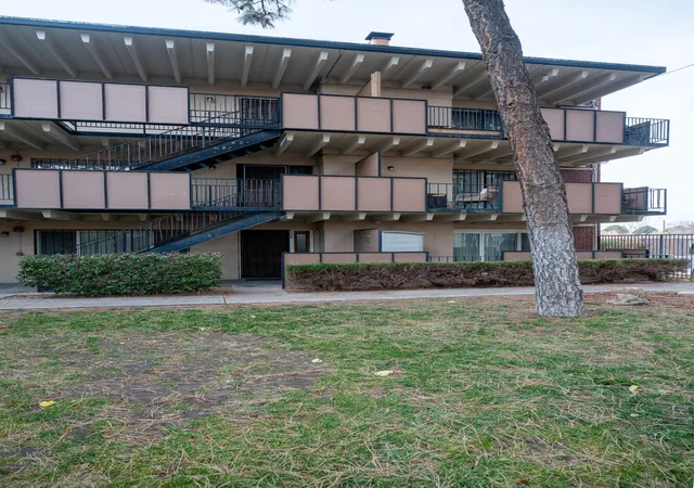 5th image of 1100 Alvarado Dr Se #APT 108, Albuquerque, NM 87108 | MLS# 1095401