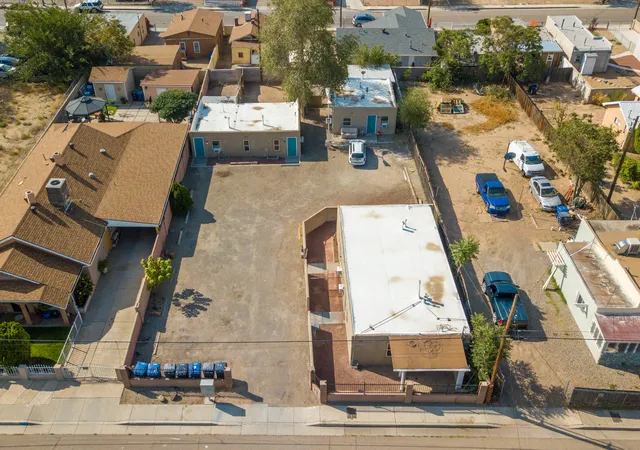 2nd image of 426 Towner Ave Nw, Albuquerque, NM 87102 | MLS# 1095527