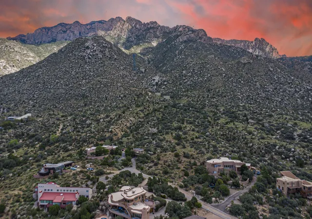 4th image of 58 Rock Point Pl Ne, Albuquerque, NM 87122 | MLS# 1095703