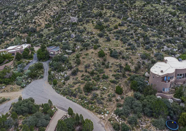 5th image of 58 Rock Point Pl Ne, Albuquerque, NM 87122 | MLS# 1095703