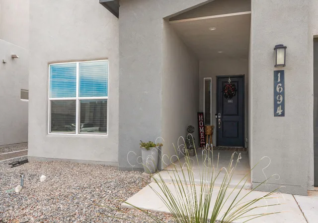 Photo 4 of Single family home for sale at 1694 Tesoro Loop NW, Los Lunas, NM 87031 | MLS# 1095804 | Listing updated on 2026-10-05