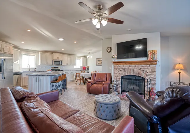 Photo 4 of House for sale at 400 Peacock Rd, Estancia, NM 87016 | MLS# 1095913 | Listing updated on 2026-07-22