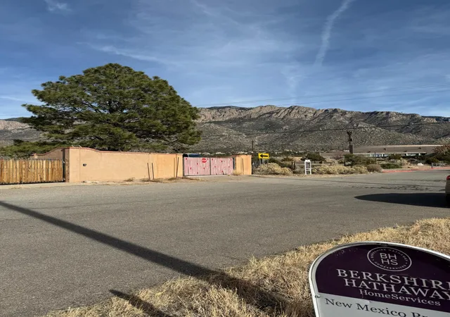 Homes for sale in Albuquerque, NM | 12520 Elena Dr Ne, Albuquerque, NM 87122 | MLS# 1096520
