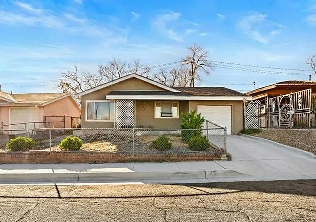 Photo 2 of Sale Pending at 231 56th Street NW, Albuquerque, NM 87105 | MLS# 1096617 | Listing updated on 2026-08-27