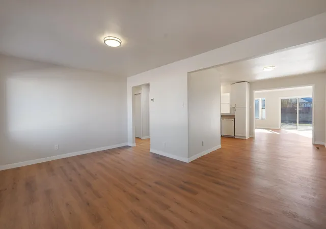 Photo 4 of Single family home for sale at 4032 Comanche Rd NE, Albuquerque, NM 87110 | MLS# 1096764 | Listing updated on 2026-07-21