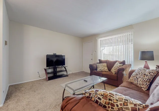 Homes for sale in Albuquerque, NM | 1601 Pennsylvania St Ne #Q10, Albuquerque, NM 87110 | MLS# 1097304