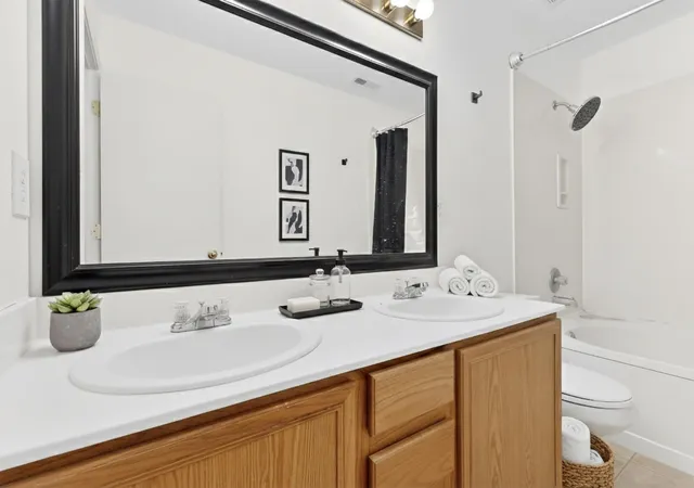 Photo 2 of Single family home for sale at 8931 Dakota Ridge Rd Sw, Albuquerque, NM 87121 | MLS# 1097336 | Listing updated on 2026-08-08